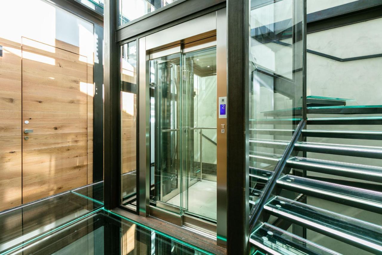 Domus Cavour Rooms&Suites ティラーノ エクステリア 写真