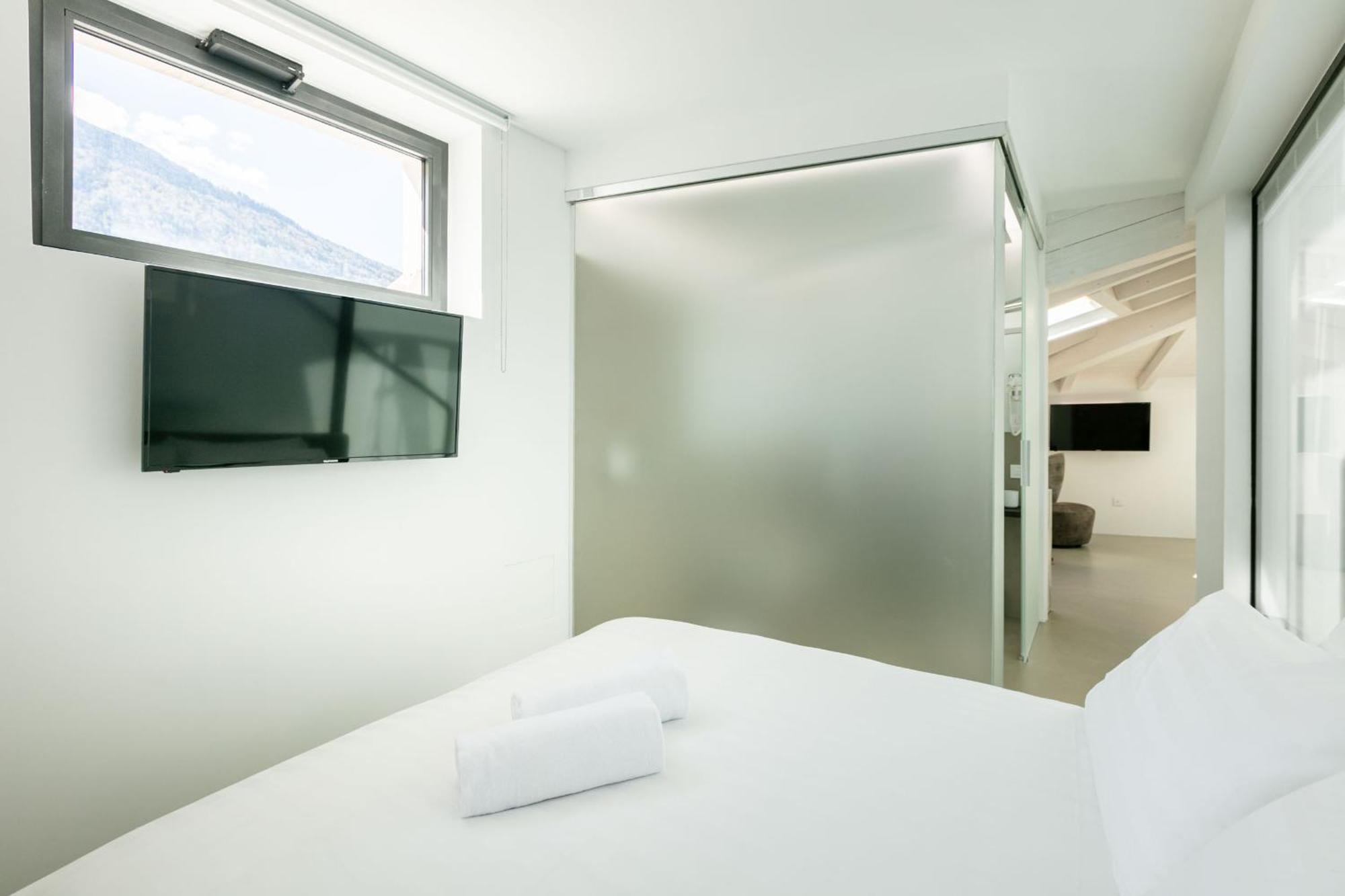 Domus Cavour Rooms&Suites ティラーノ 部屋 写真
