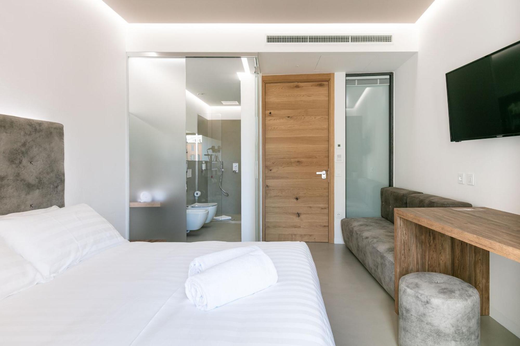 Domus Cavour Rooms&Suites ティラーノ 部屋 写真