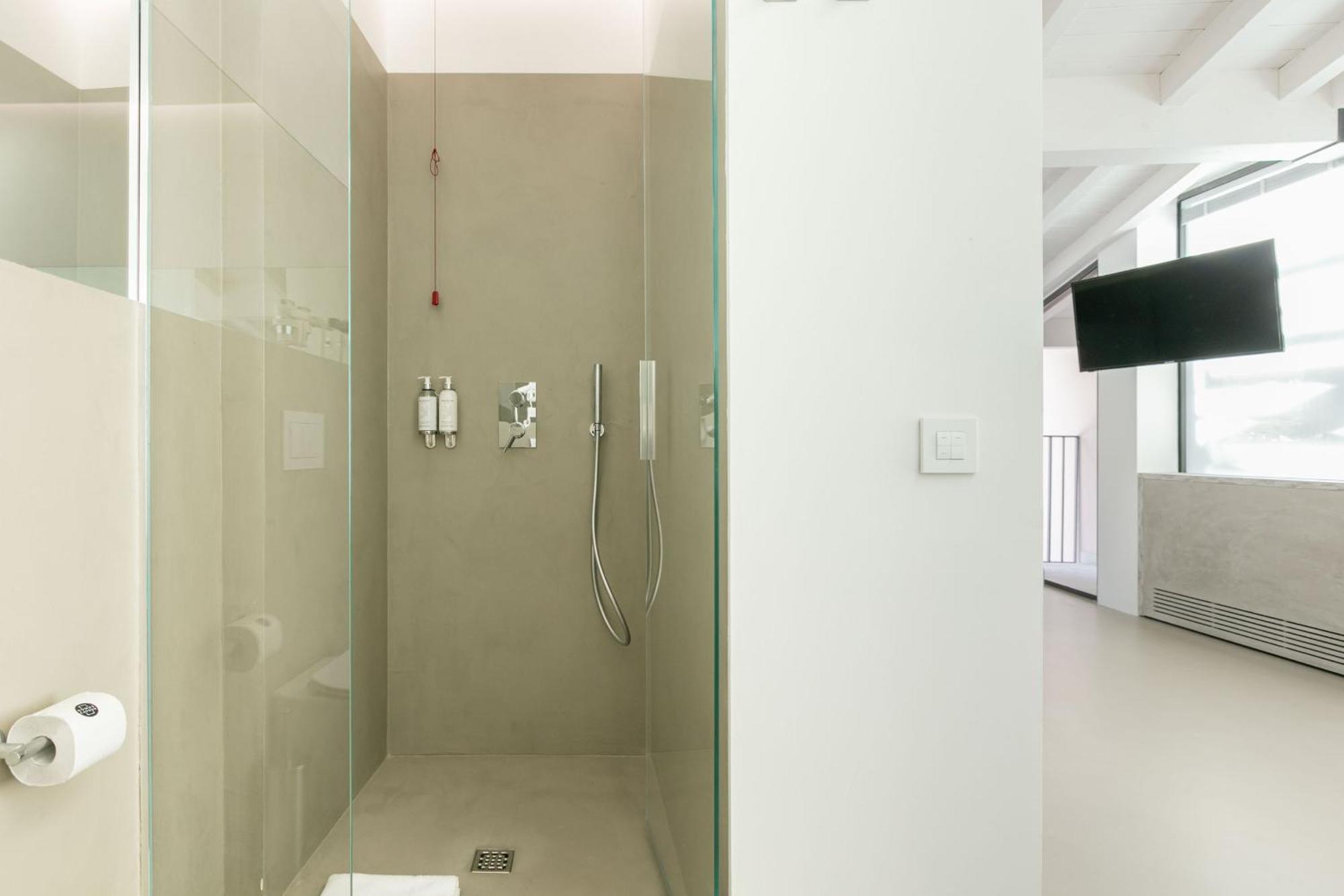 Domus Cavour Rooms&Suites ティラーノ 部屋 写真